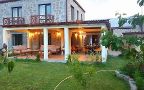 Old Tatev Guesthouse